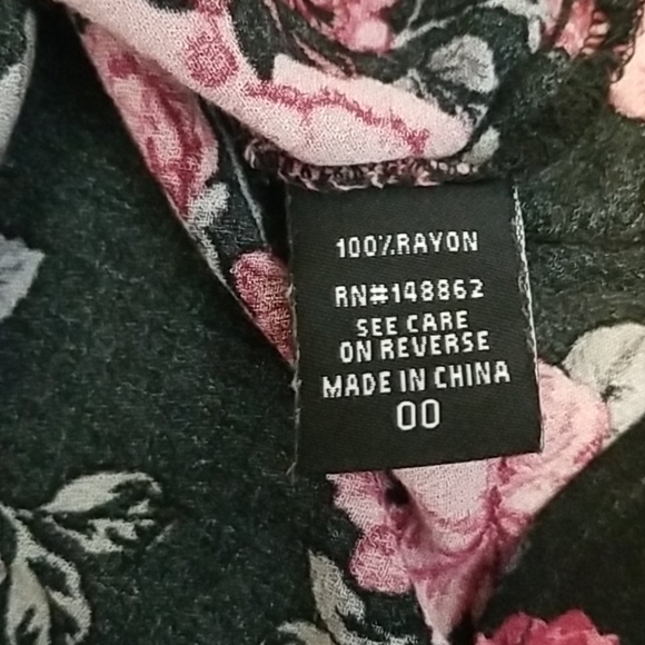 TORRID WOMEN'S FLORAL TOP - Picture 11 of 13